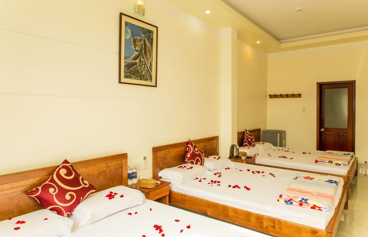 Ha Tien Hanh Phuc Hotel Exterior photo